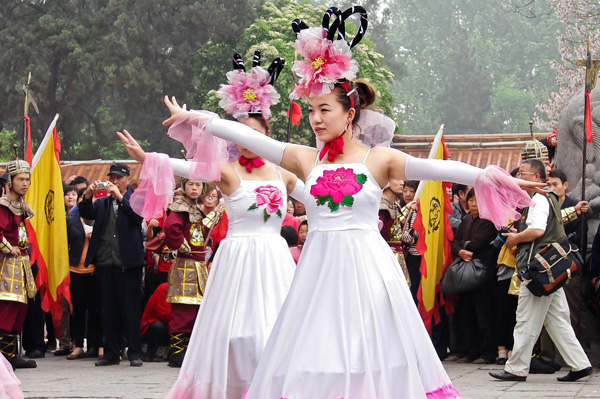 Luoyang Penoy Festival China